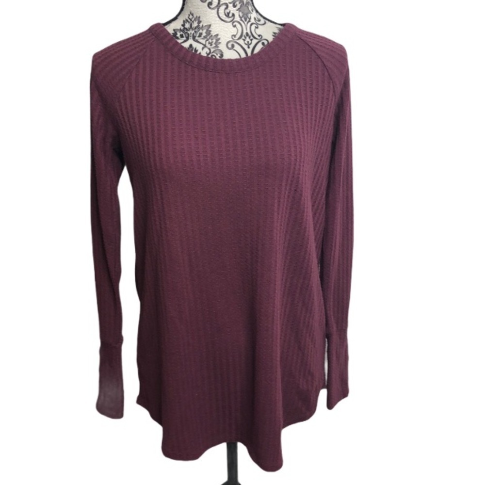 Chaser Red Burgundy Long Sleeve Henley‎ M